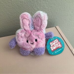 BNWT Petra the Peace Sign BumBumz